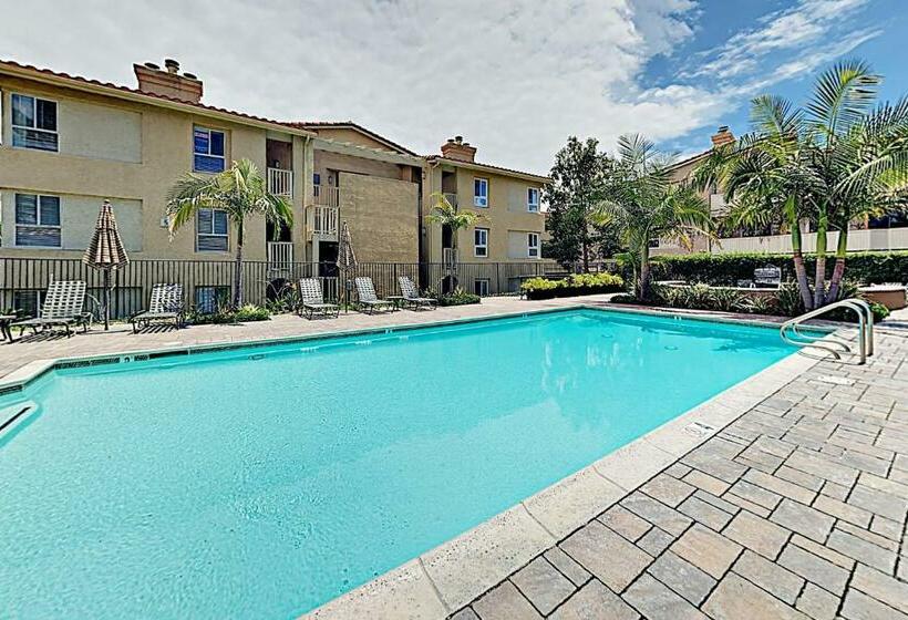 1间卧室的房子, Monarch Vista