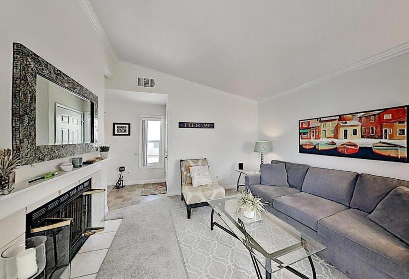 1间卧室的房子, Monarch Vista