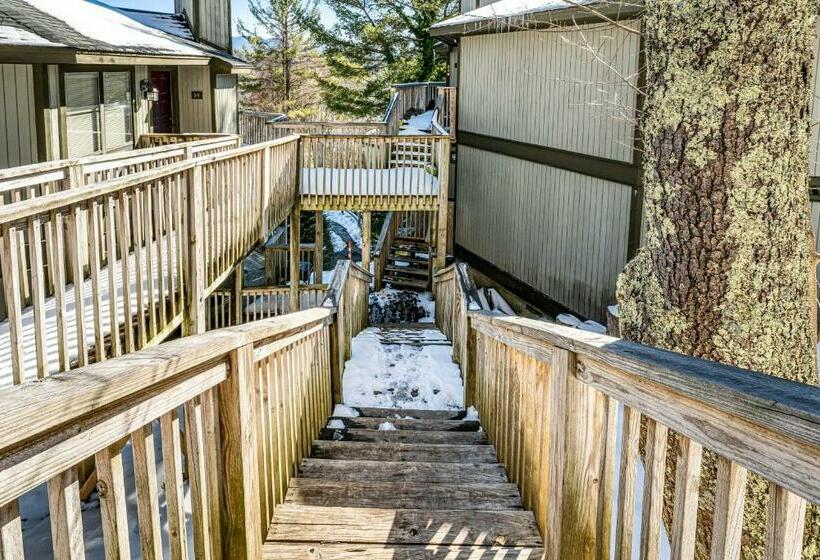 带3个卧室的公寓, Respite Ridge