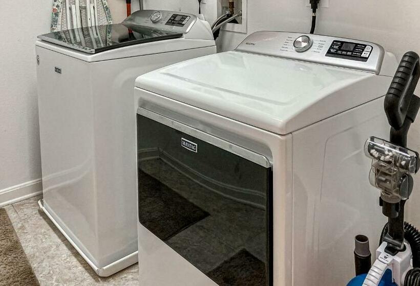 شقة 3 غرف, Bayside Resort     38047 Boxwood Terrace #101