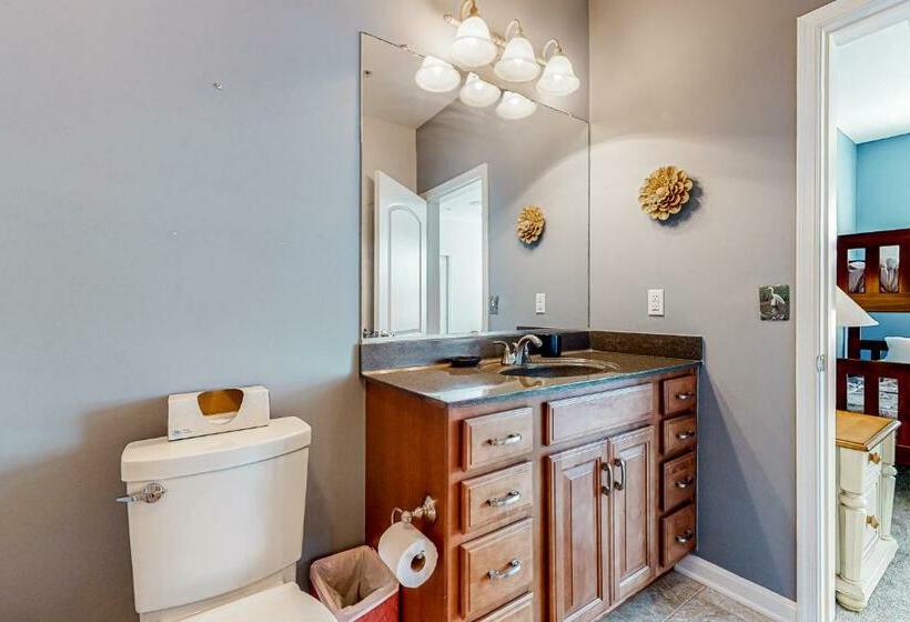 Апартаменты 3 Спальни, Bayside Resort     38047 Boxwood Terrace #101