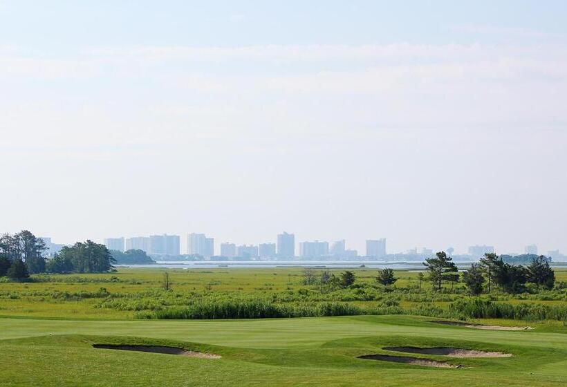 Апартаменты 3 Спальни, Bayside Resort     38047 Boxwood Terrace #101