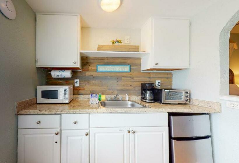 استودیوی استاندارد, Beachview 321