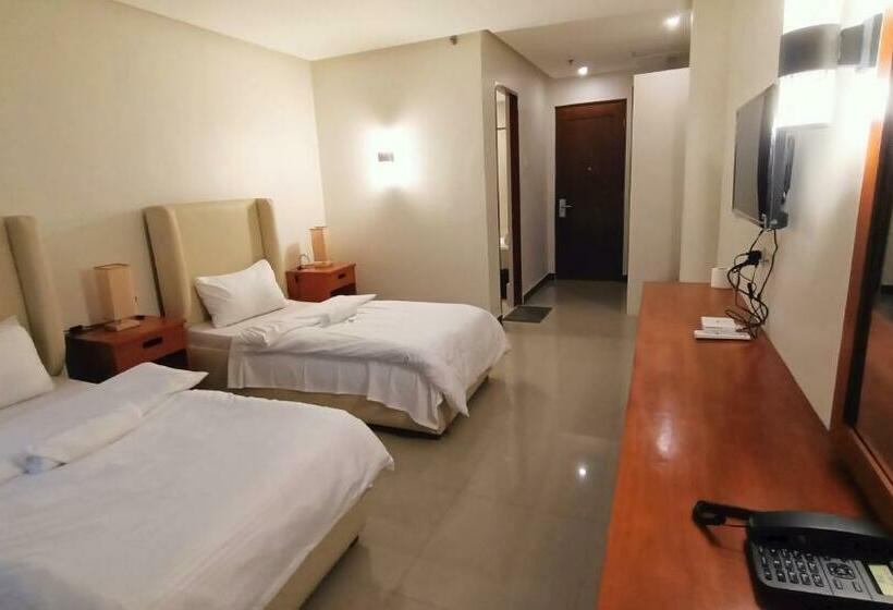 Quarto Estandar, Grand Emilia