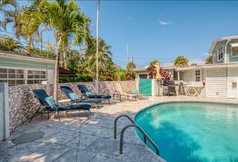 标准工作室, The Cottage