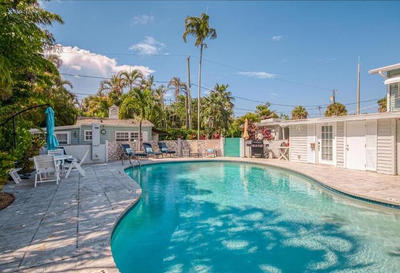 标准工作室, The Cottage