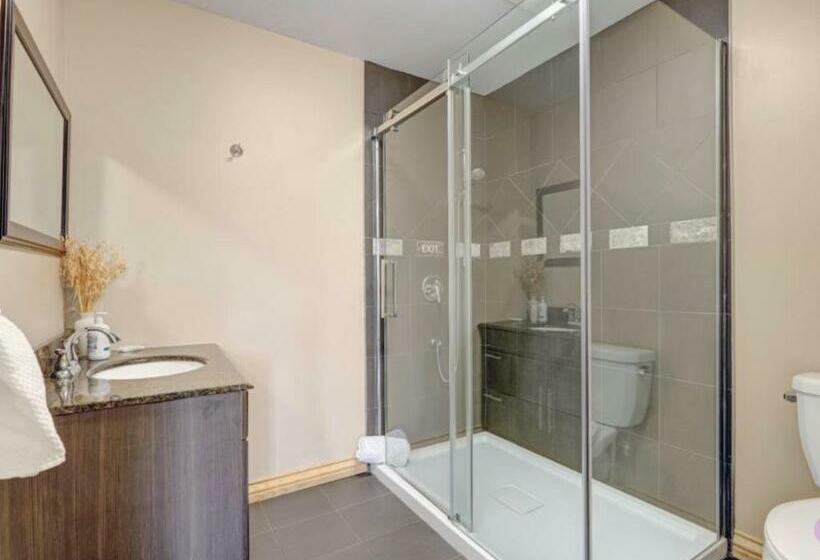 Номер Стандарт, Hébergement Chez Le D