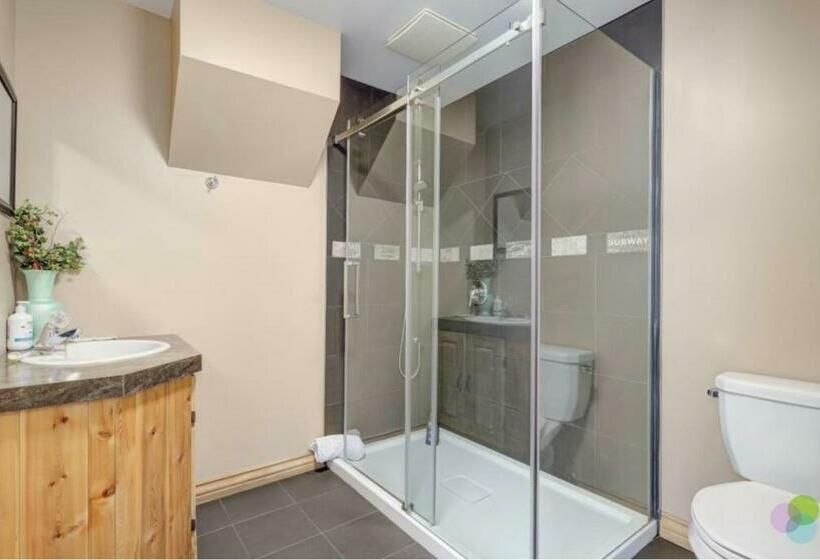 Номер Стандарт, Hébergement Chez Le D