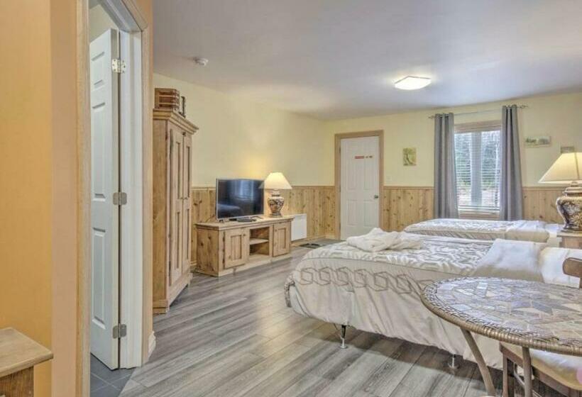 Номер Стандарт, Hébergement Chez Le D