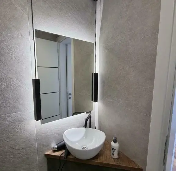 ویلای یک اتاق خوابه با استخر شنا, Apartments B&m