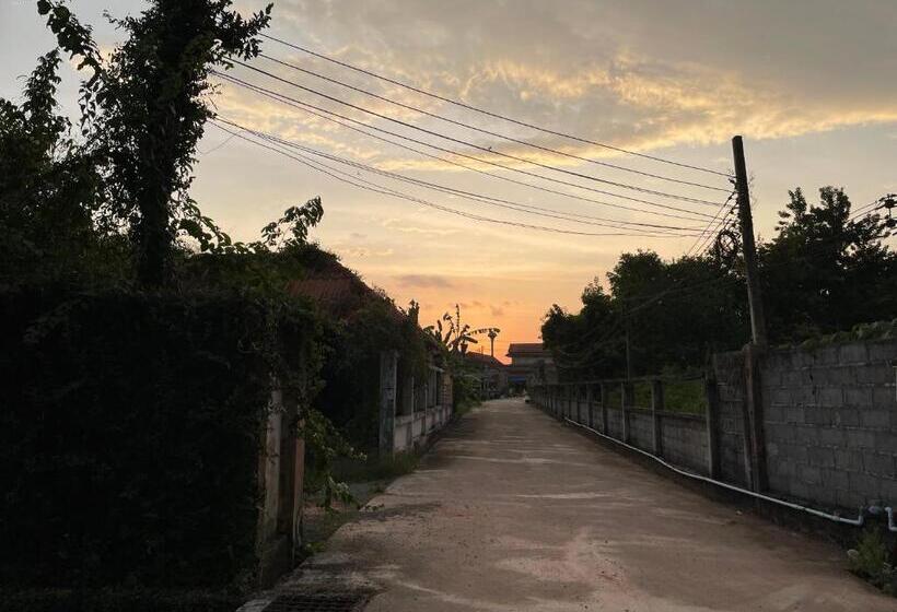 Бунгало Стандарт, Chalisa Bukit House Lanta