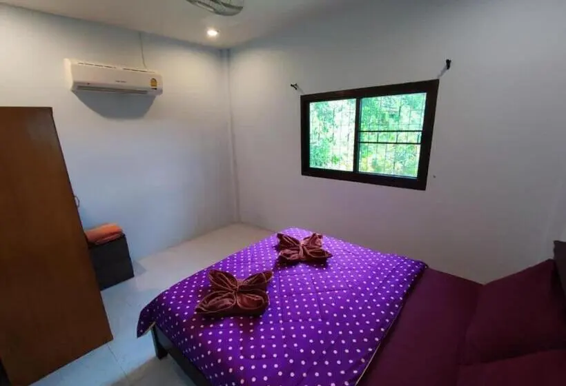 スタンダードバンガロー, Chalisa Bukit House Lanta