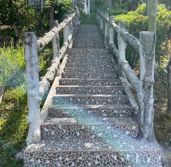 بنجلو ديلوكس, Chalisa Bukit House Lanta