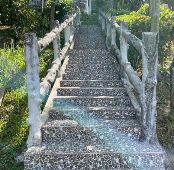 デラックスバンガロー, Chalisa Bukit House Lanta