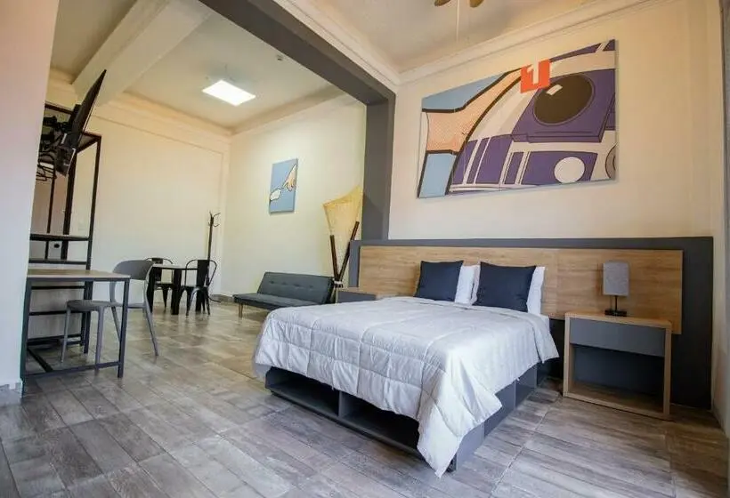 Classic Neljän Hengen Huone, Hostal 170