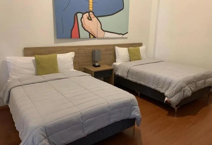 Economy Quadruple Room, Hostal 170