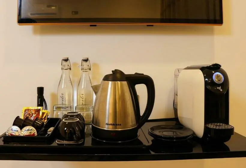 اتاق استاندارد, Moonshell Residence