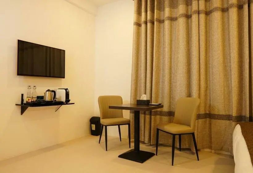 اتاق لوکس, Moonshell Residence