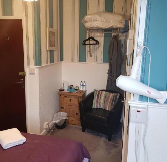 スタンダードルーム, Thornhill Blackpool