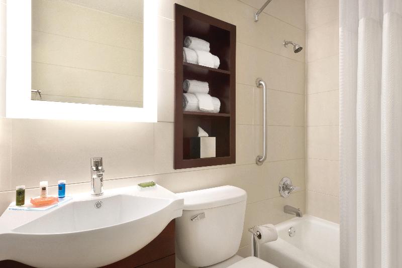 Стандартный Номер Кровать Кинг, Holiday Inn   Bloomington   Normal, An Ihg