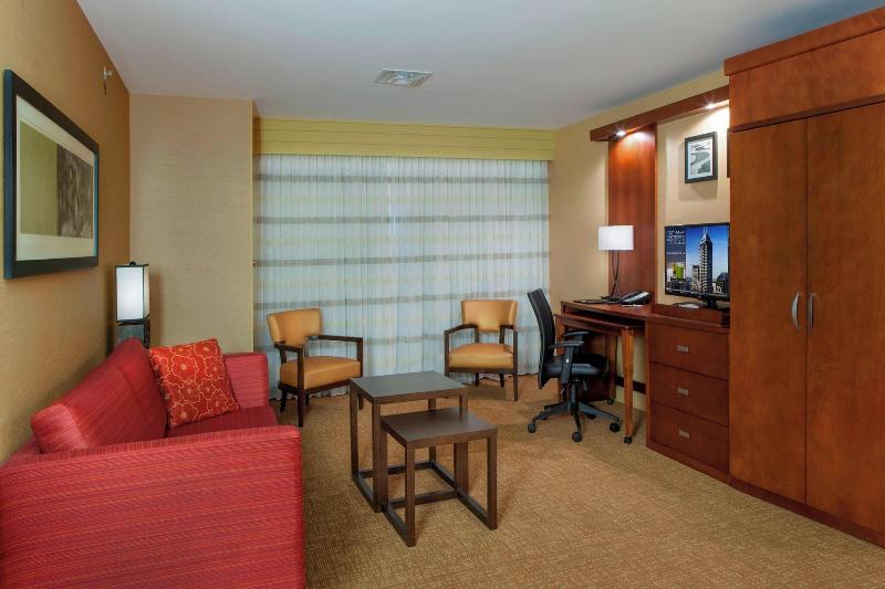 장애인을 위한 스위트, Holiday Inn Bloomington Normal, An Ihg