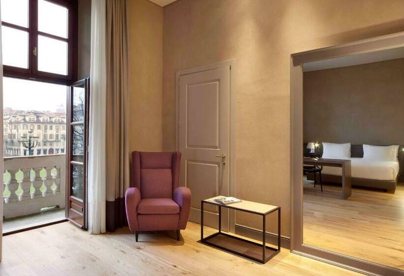 جناح جونيور, NH Collection Torino Piazza Carlina