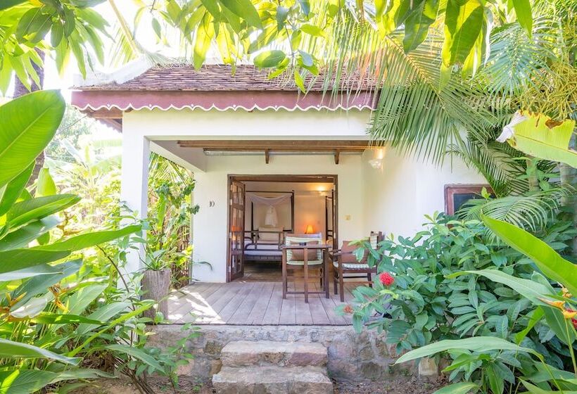 套房, Sambor Village