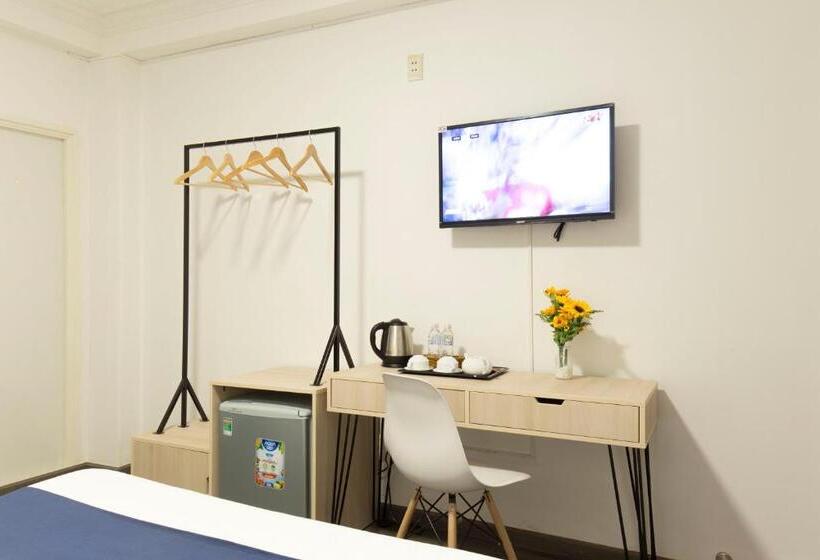 اتاق لوکس, Spotlight