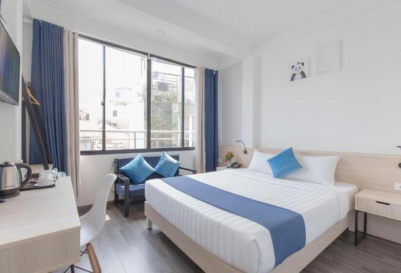 اتاق لوکس, Spotlight