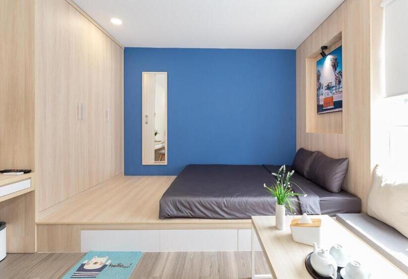 استودیوی لوکس, Spotlight