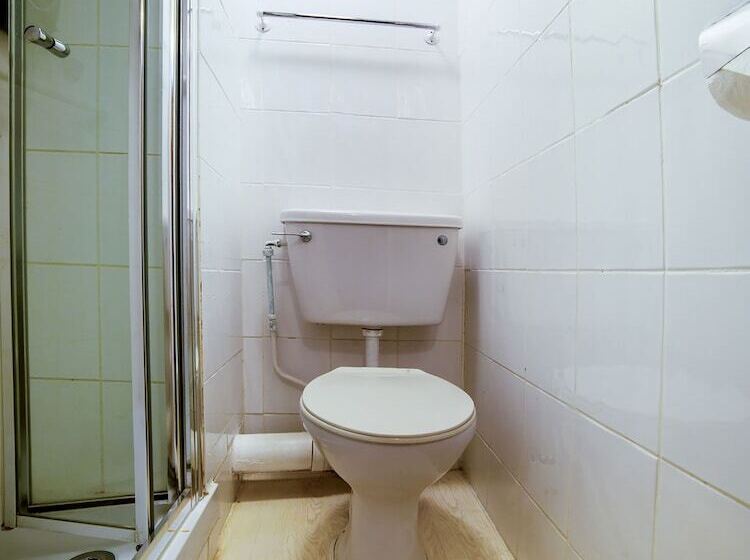 スタンダードシングルルーム, The Strand