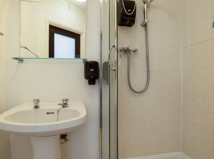 スタンダードルーム, The Strand