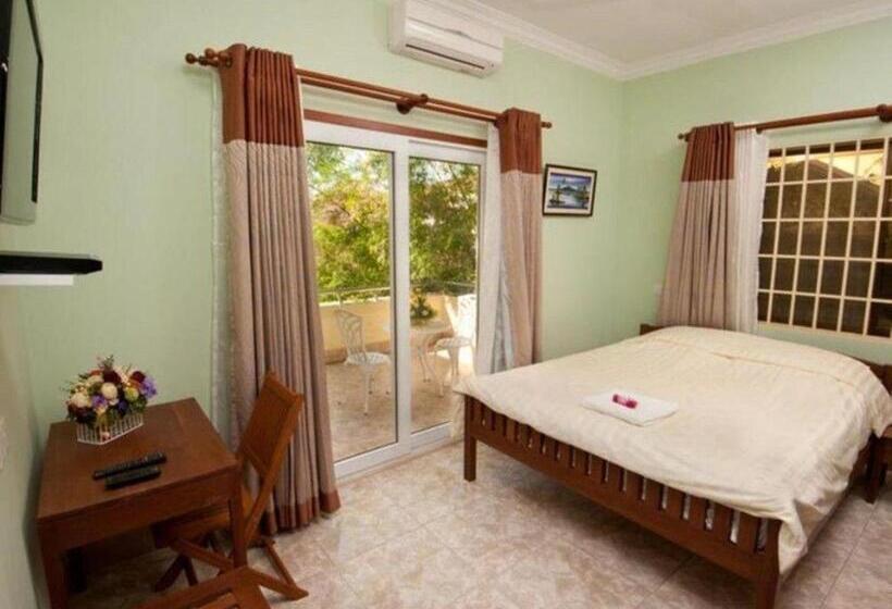 غرفة قياسية مزوَّدة بشُرفة, Villa Grange