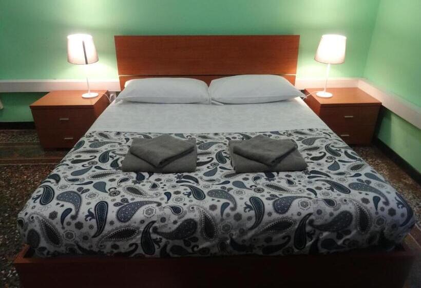 Standard Szoba Megosztott Fürdővel, Albergo Locanda Alambra