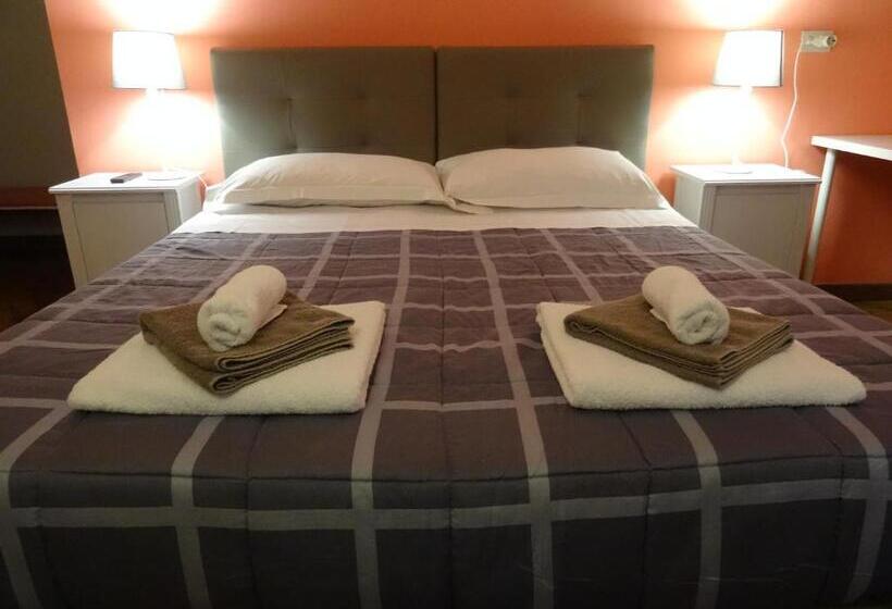 Standard Szoba, Albergo Locanda Alambra