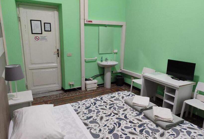 Standard Szoba Megosztott Fürdővel, Albergo Locanda Alambra