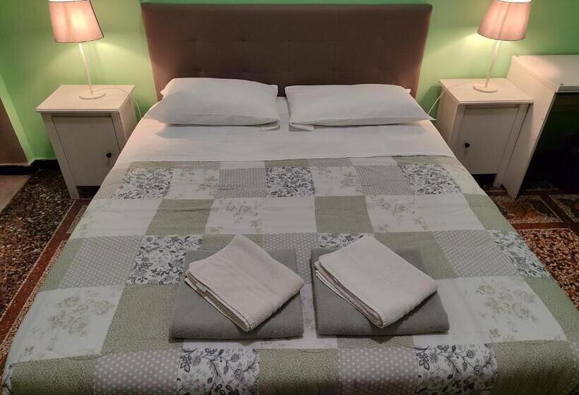 اتاق استاندارد با سرویس بهداشتی مشترک, Albergo Locanda Alambra