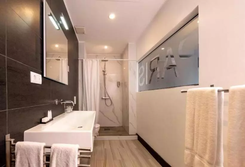 سوییت جونیور با چشمانداز دریا, Saint Tropez Boutique