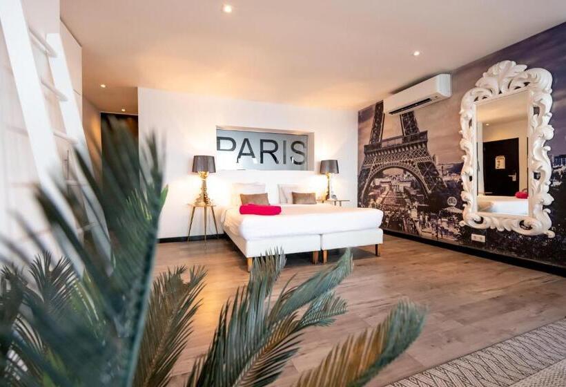 سوییت جونیور با چشمانداز دریا, Saint Tropez Boutique