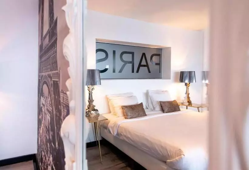 سوییت جونیور با چشمانداز دریا, Saint Tropez Boutique