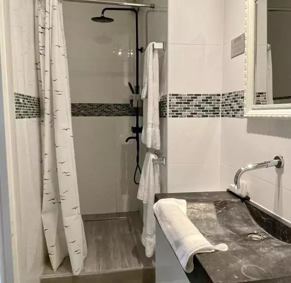 آپارتمان 2 خوابه با چشمانداز دریا, Saint Tropez Boutique