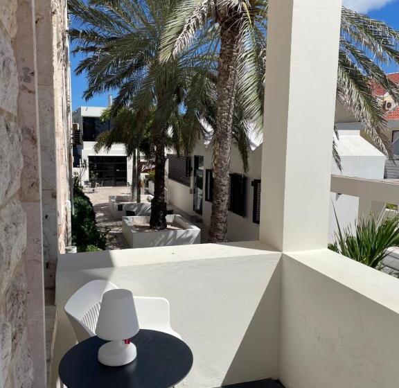 آپارتمان 2 خوابه با چشمانداز دریا, Saint Tropez Boutique