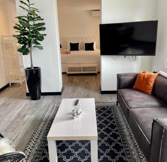 آپارتمان 2 خوابه با چشمانداز دریا, Saint Tropez Boutique