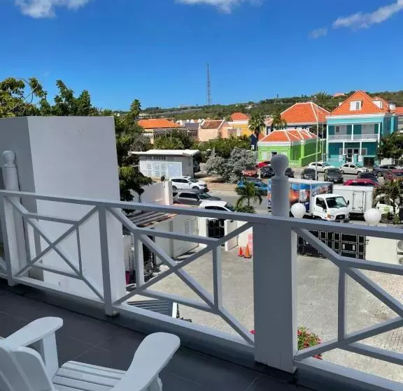 اتاق سوپریور با بالکن, Saint Tropez Boutique