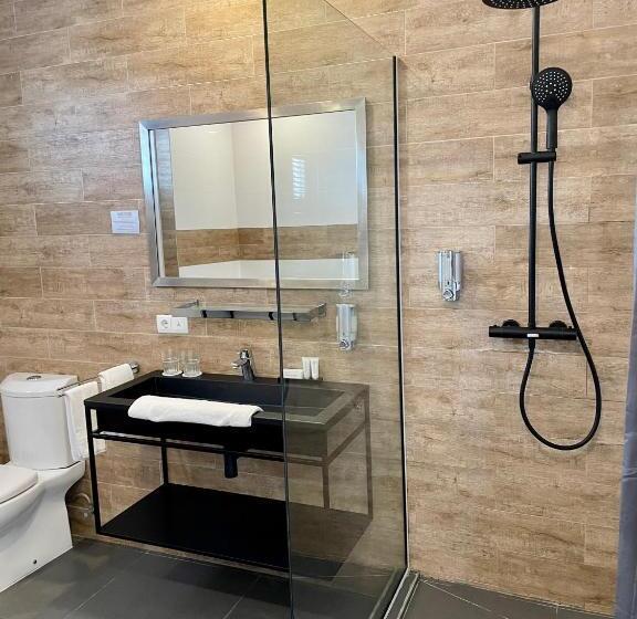 اتاق سوپریور با بالکن, Saint Tropez Boutique