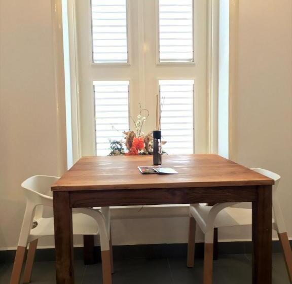 آپارتمان 1 خوابه با بالکن, Saint Tropez Boutique