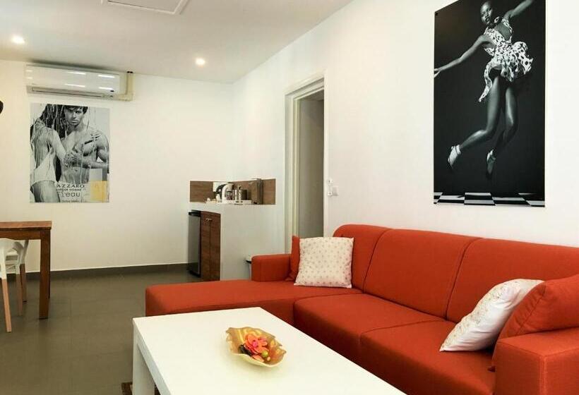 آپارتمان 1 خوابه با بالکن, Saint Tropez Boutique