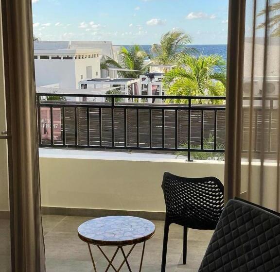 اتاق استاندارد با بالکن و چشمانداز دریا, Saint Tropez Boutique