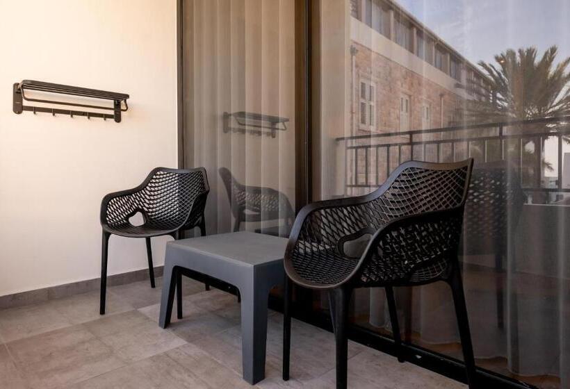 اتاق استاندارد با بالکن و چشم‌انداز دریا, Saint Tropez Boutique