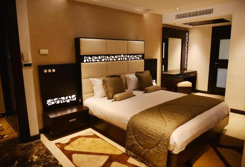 סוויטה עם ג'קוזי, Samarons Hotels